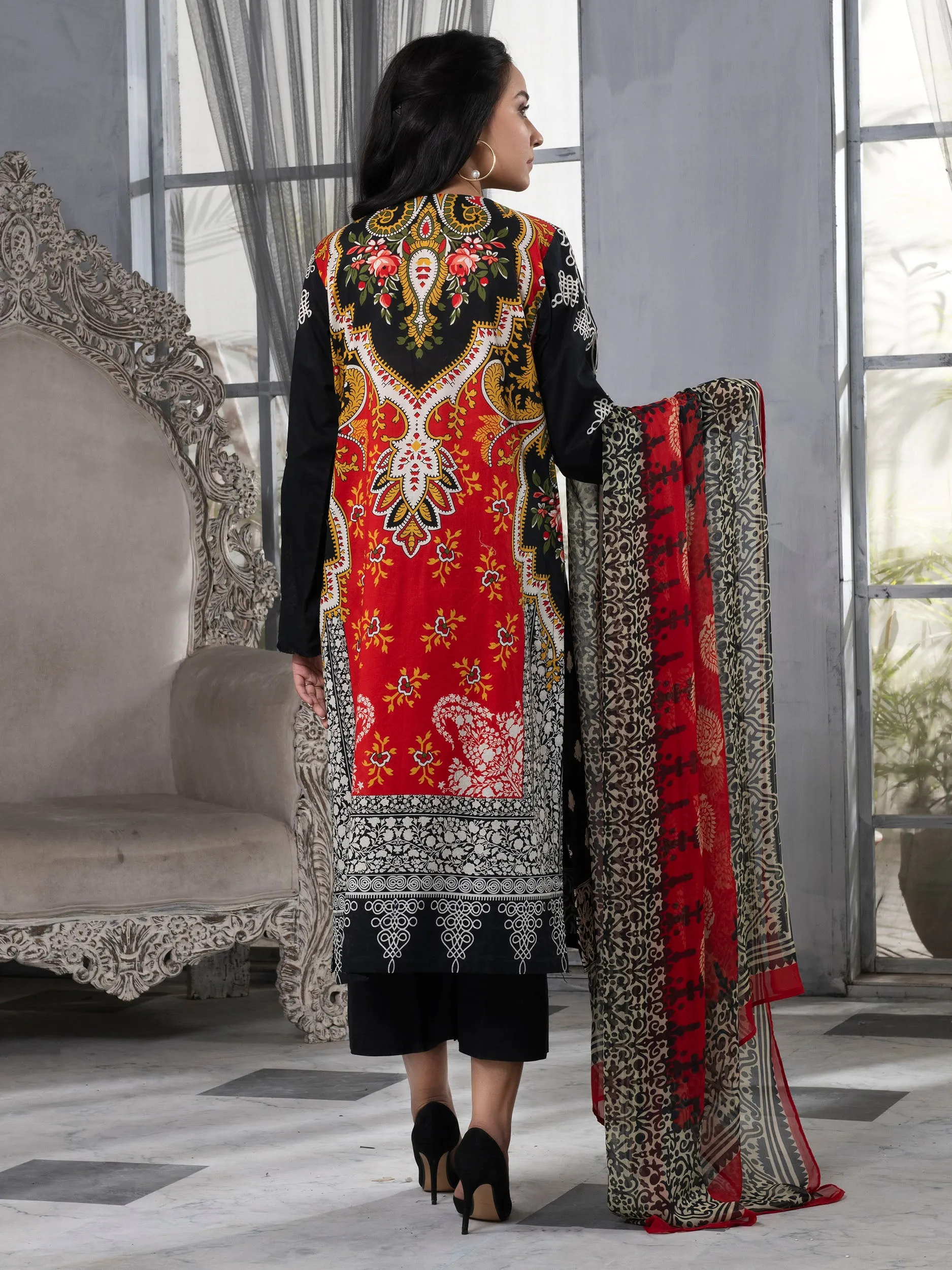 2 Piece Embroidered Lawn Suit