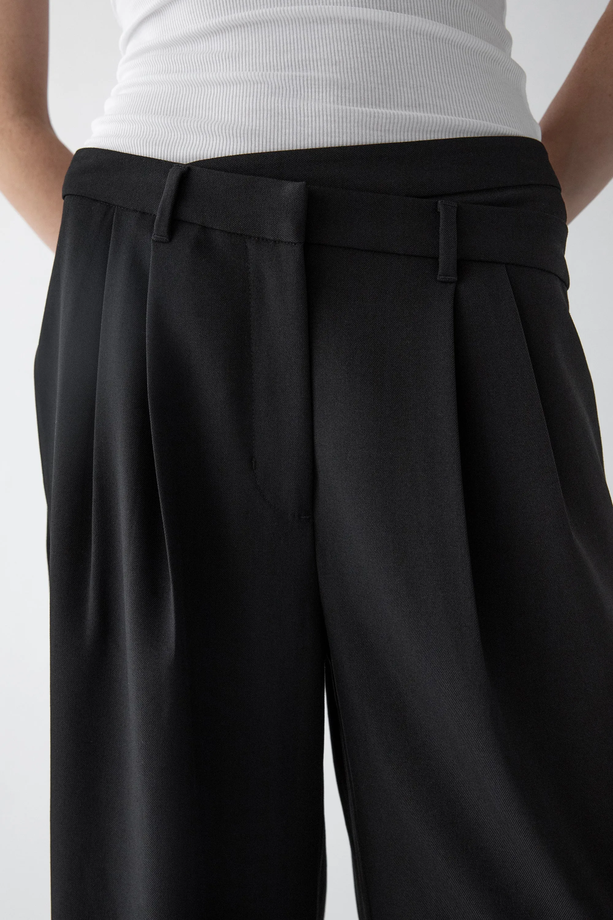 CROSSOVER WAIST WIDE LEG PANT