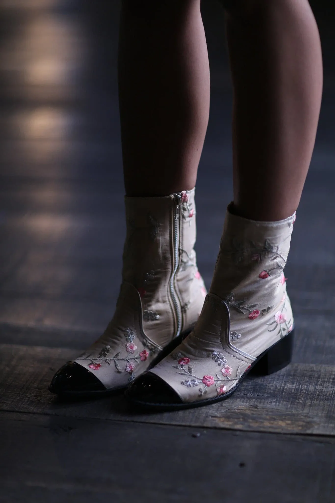 EMBROIDERED BOOTS ESTHER